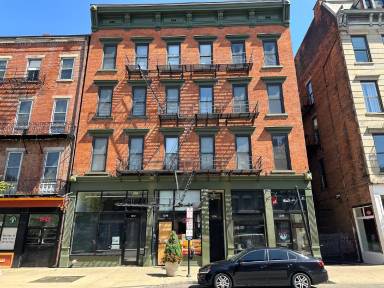 Main picture of 1208 Main St