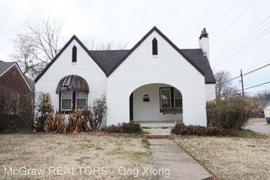Main picture of 1204 S Columbia Ave