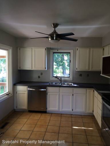 Main picture of 2646 Madison St NE