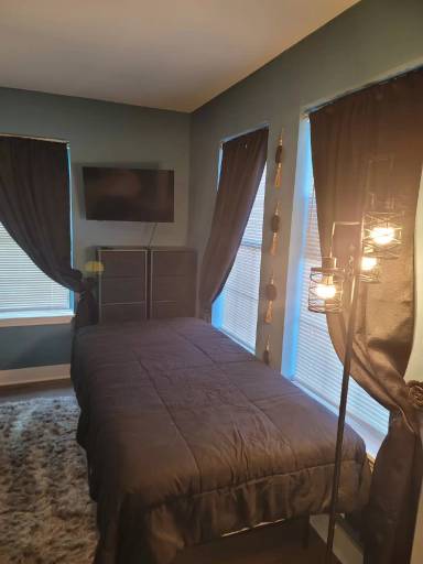 Main picture of 3615 Pike Ave