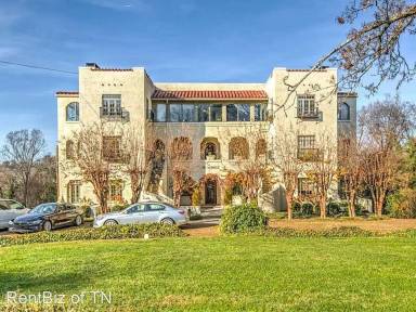 Main picture of 3063 Kingston Pike