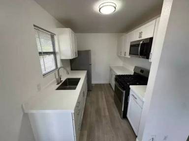 Main picture of 1511 Bath Street - 03