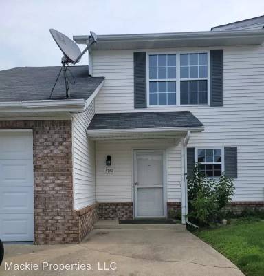 Main picture of 3740 S Cramer Cir