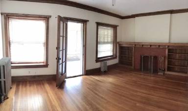 Main picture of 5757 N Winthrop Ave