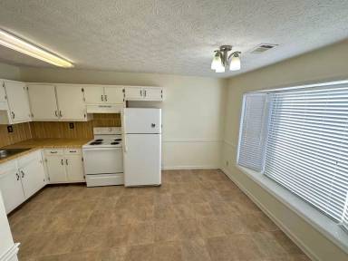 Main picture of 1875 Norcross Chase Cir