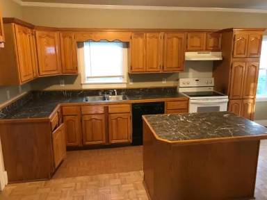 Main picture of 414 Bellot St