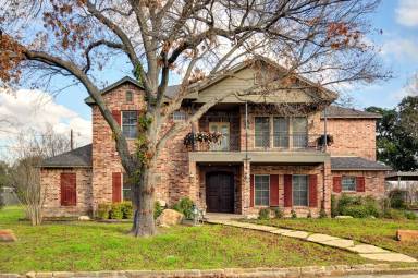 Main picture of 3407 Penticost St