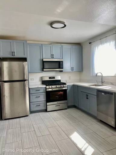 Main picture of 2715 West St