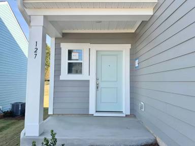 Main picture of 127 Cougar Ln