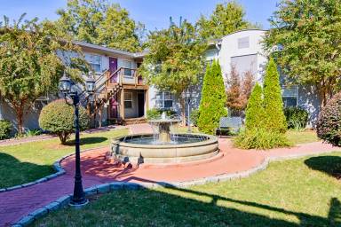 Main picture of 36 Daniel St SE