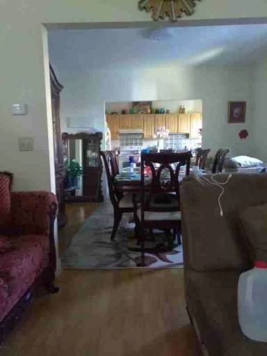 Main picture of 29 Edgewood St