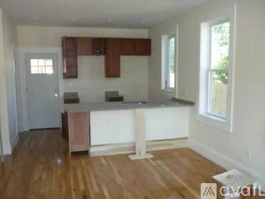 Main picture of 6 Larose Pl