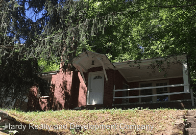 Main picture of 11 Roseway Cir NE