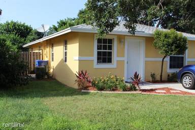 Main picture of 321 W Mango St