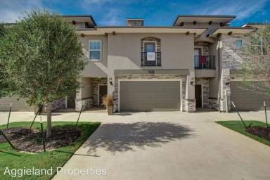 Main picture of 3310-36 Papa Bear Dr
