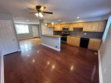 Main picture of 5920 Langdon St