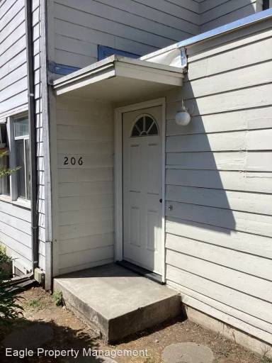 Main picture of 206 E Cleveland St