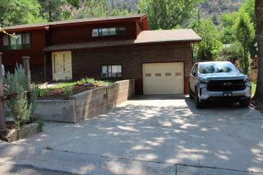Main picture of 2206 Bennett Ave