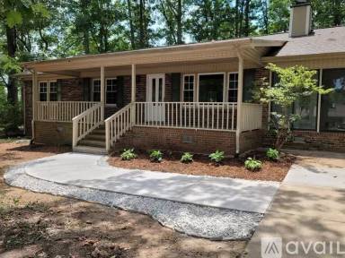 Main picture of 103 N Oakland Dr