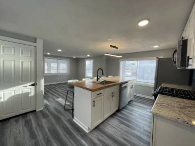 Main picture of 627 Hawley Ave