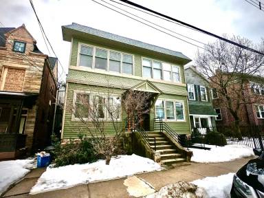 Main picture of 5734 Howe St