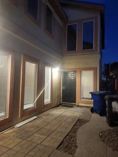 Main picture of 10609 S Main St