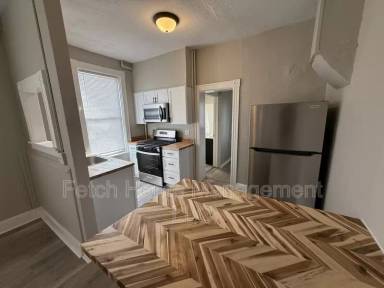 Main picture of 544 Pershing Ave