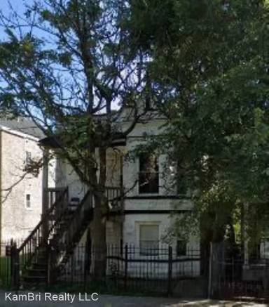 Main picture of 1443 S Avers Ave