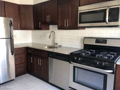 Main picture of 2411 Spruce St