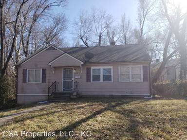 Main picture of 1429 E 66th Ter