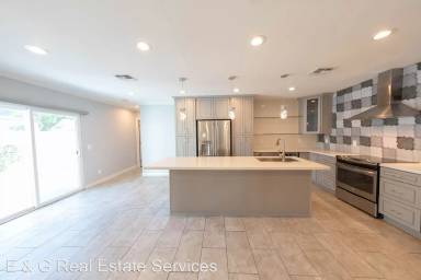Main picture of 4201 N 19th Pl