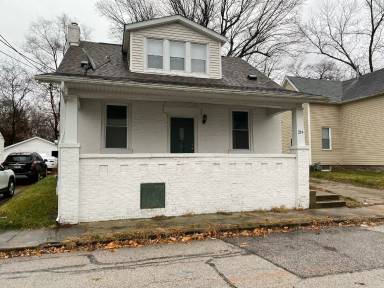 Main picture of 214 N 12th St
