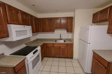 Main picture of 17 Winter St
