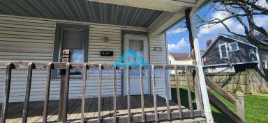 Main picture of 903 W 6th Ave