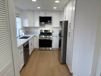 Main picture of Charlemont Condos