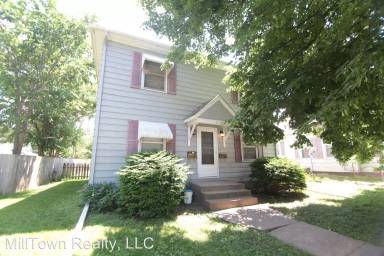 Main picture of 2133 LeClaire St