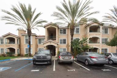 Main picture of 150 N River Cir