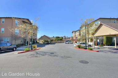 Main picture of 245 Pacifica Blvd