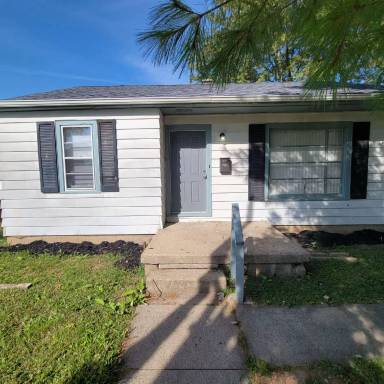 Main picture of 2334 S Randolph St