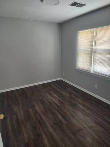 Main picture of 2027 Covert Ave