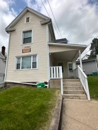 Main picture of 373 E 1st St