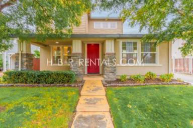 Main picture of 2912 Safford Ave