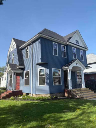 Main picture of 201 E Pine St
