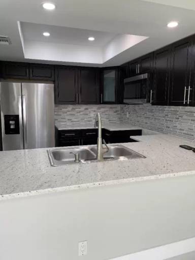 Main picture of 4404 SW 70th Ter