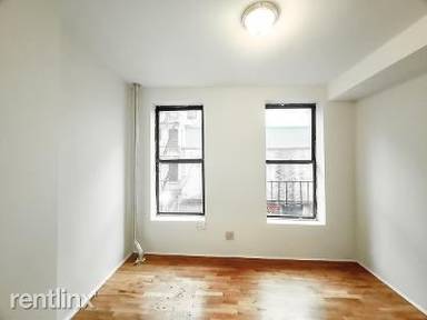 Main picture of 539 W 49th St