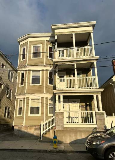 Main picture of 68 Monmouth St