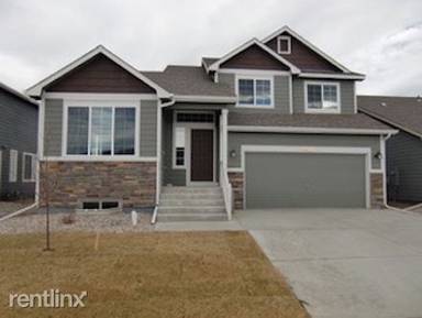 Main picture of 2402 Thoreau Dr
