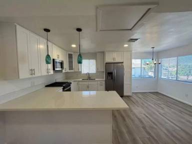 Main picture of 219 W Palm Ave