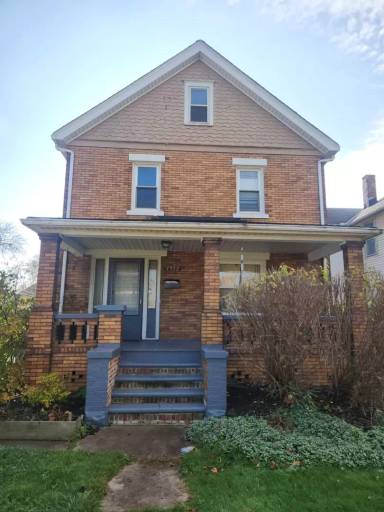 Main picture of 1712 E 31st St