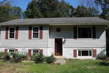 Main picture of 41 Meadowood Dr